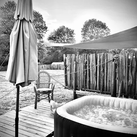 La Grange Du Noyer * Abzac (Charente)